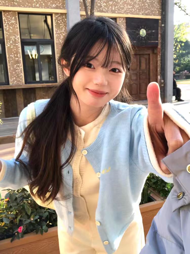 氛圍感假兩件拼接設計針織開衫女刺繡圖案毛衣軟糯撞色秋冬學院風