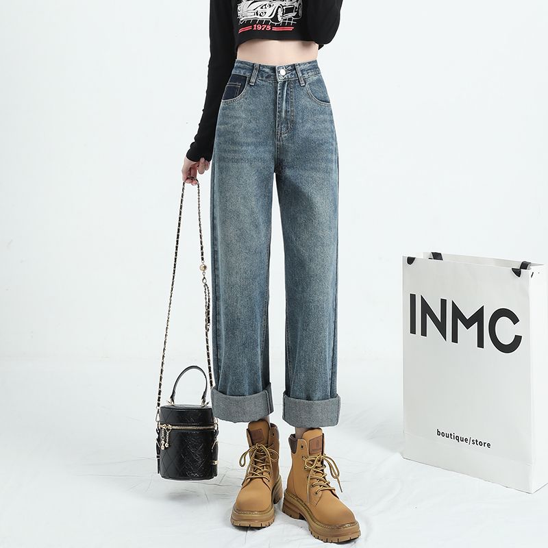 Real shot of 2025 spring fashion trend casual pants for women high waist straight pants