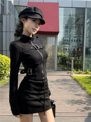 實拍~又酷又颯黑色騎士洋氣修身收腰短款上衣高腰半裙套裝女