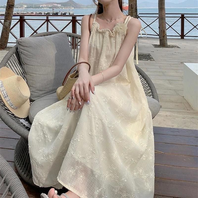 French first love embroidered jacquard dress gentle temperament sweet fairy beautiful breasts fufu suspender long skirt summer