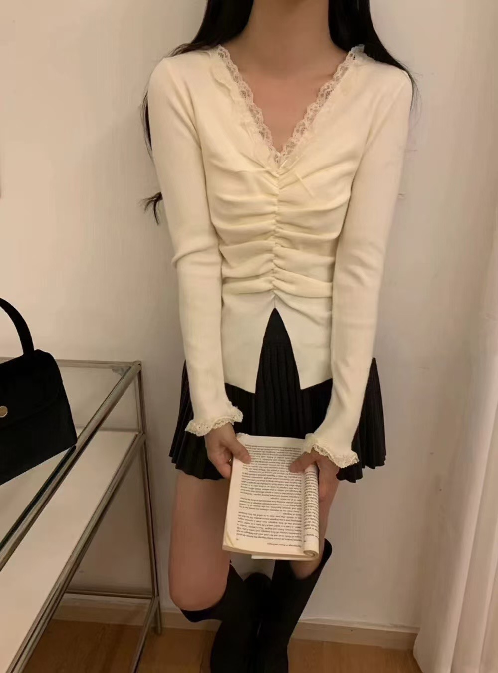 溫柔蕾絲拼接蝴蝶結收腰顯瘦打底衫v領修身短款內搭打底針織小衫