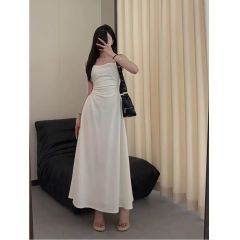高級感氣質洋氣吊帶法式連衣裙女夏2025白色收腰顯瘦網紅裙子