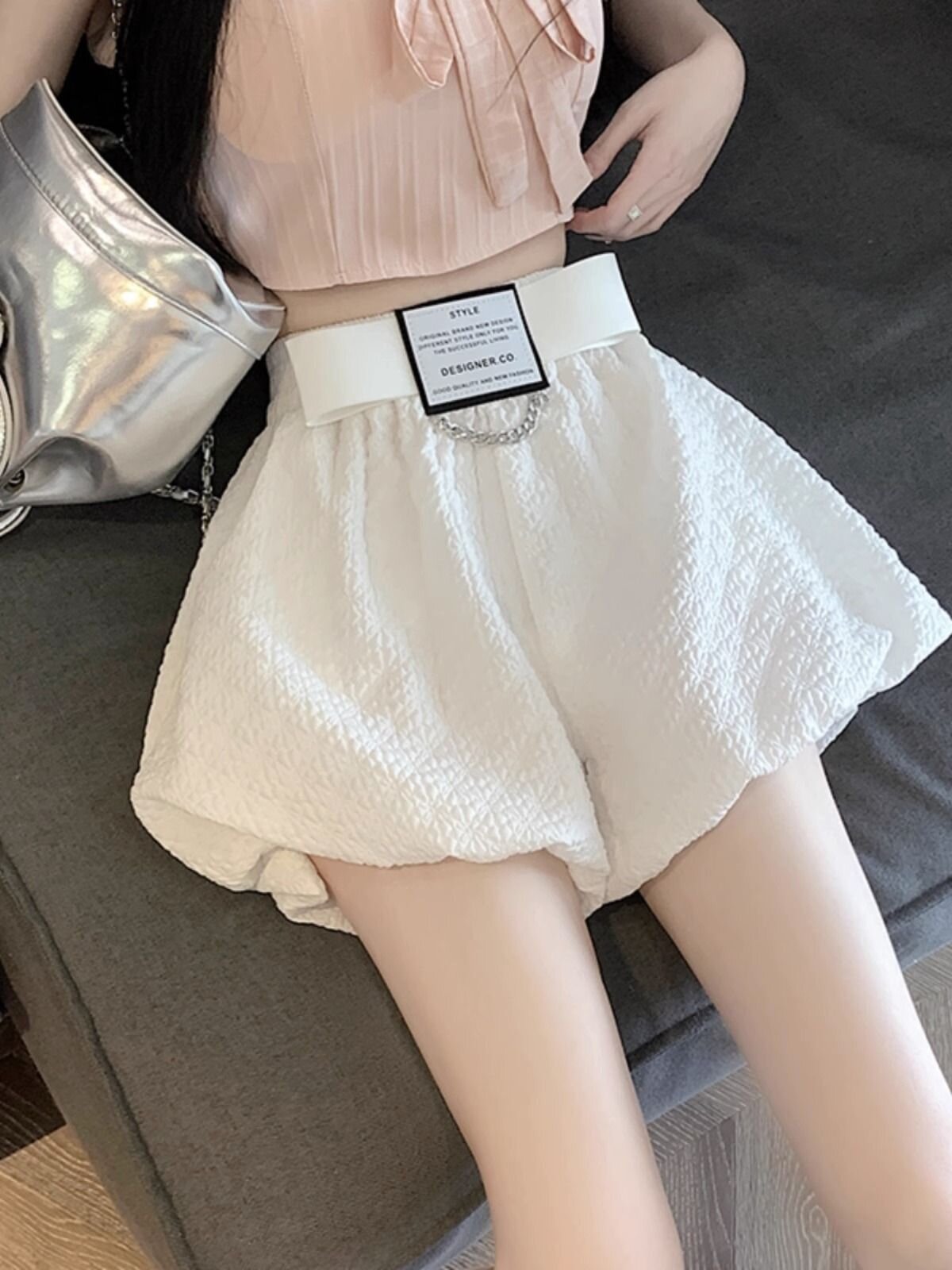 白色花苞短褲女夏季2025新款小個子高腰顯瘦休閒垂感闊腿a字熱褲