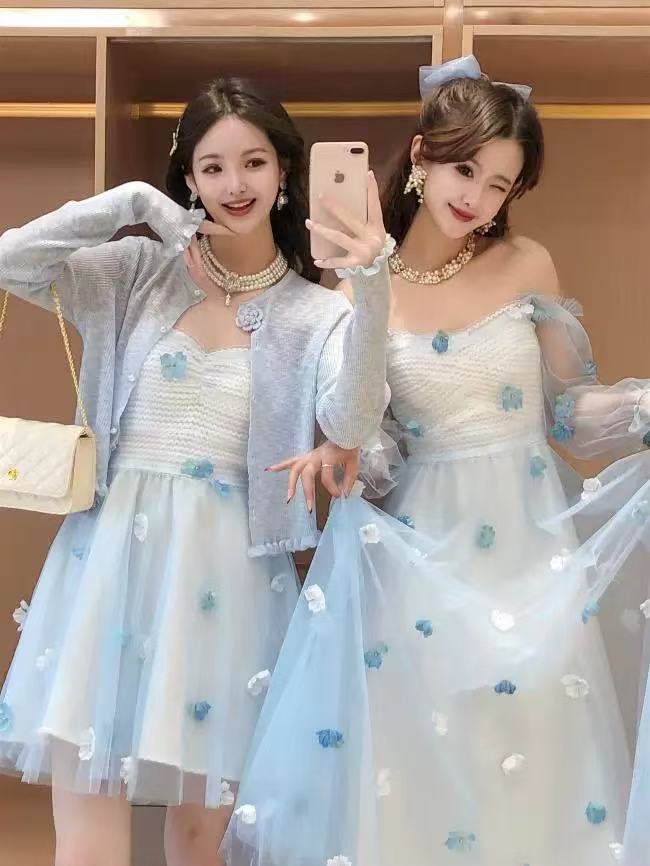 Ai Rixiu Korean version of gentle three-dimensional rose pin pearl button thin knitted cardigan with suspender outer wear for women