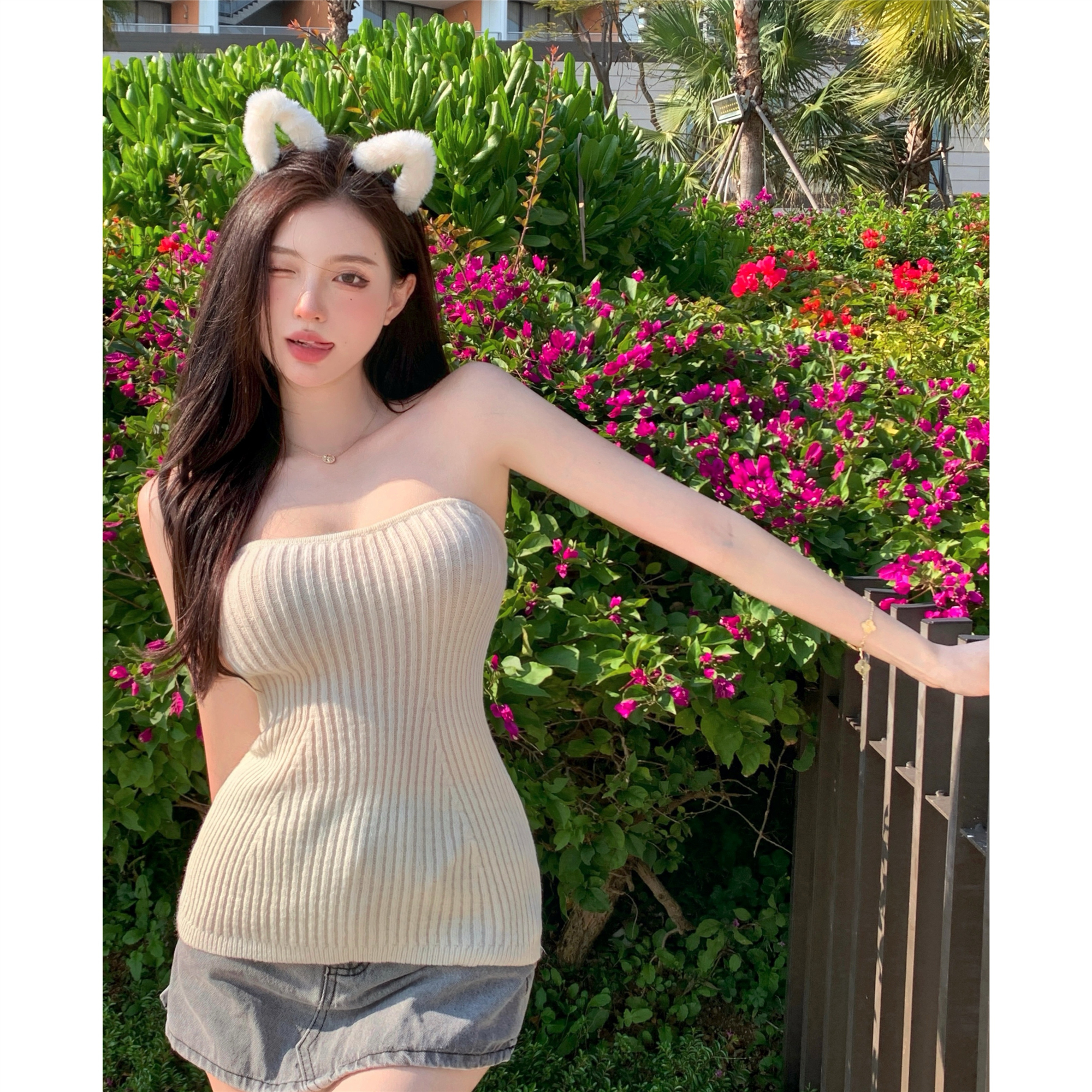 Real shot~ Women's knitted strapless tops wear retro and versatile one-shoulder vest wrapped in chest and inner spring and summer