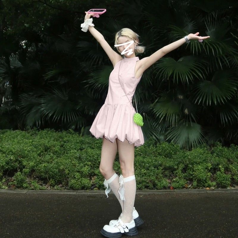法式無袖掛脖連衣裙子女夏季2025新款小個子收腰蓬蓬裙氣質花苞裙