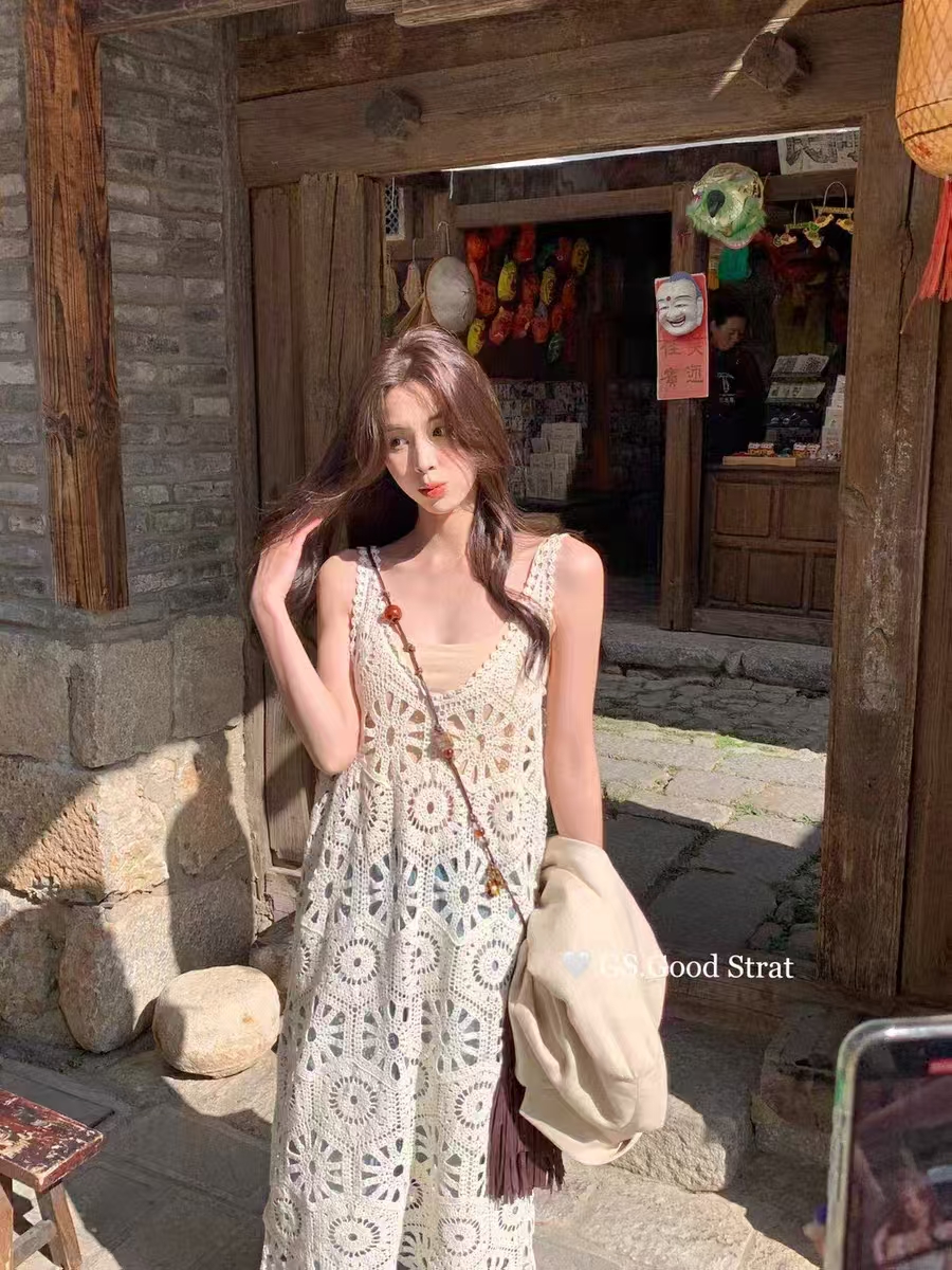 2025 knitted hollow vest dress for women in spring and autumn style loose sleeveless long skirt with straps
