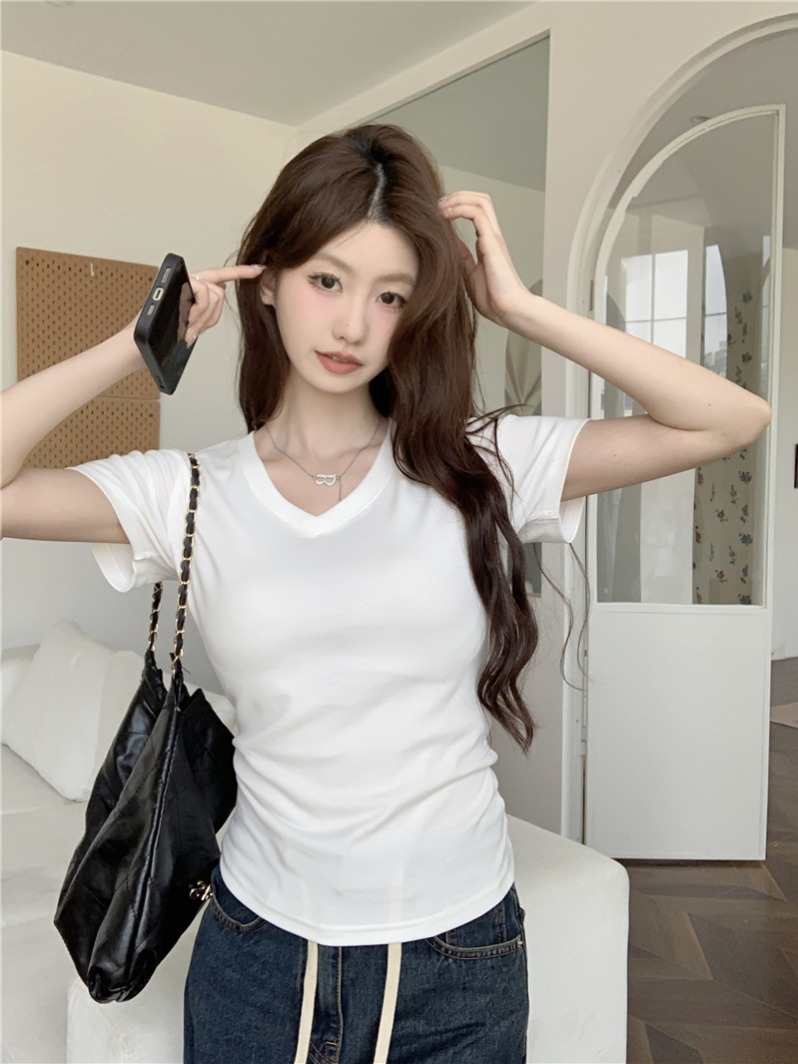 Real shot of the straight shoulder slimming collarbone T-shirt for women in summer chic solid color hot girls ins inner bottoming short sleeve size