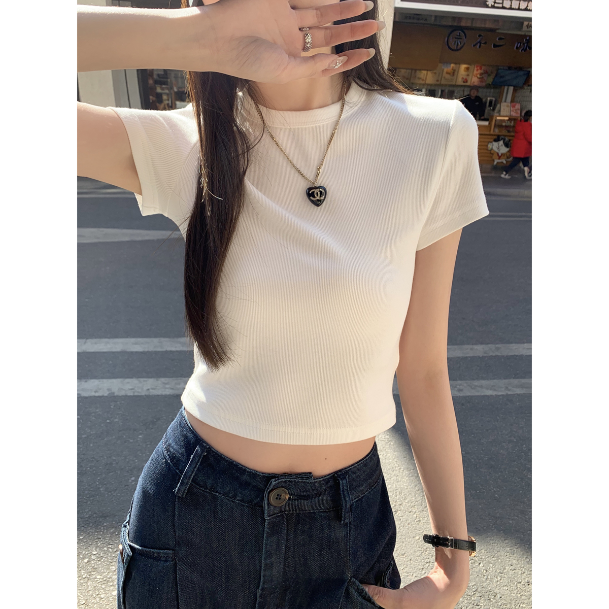 Real shot of spring and summer Korean style slim round neck short navel exposed hot girl versatile short-sleeved T-shirt top for women