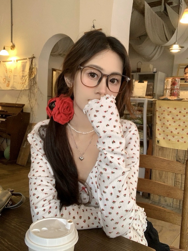 Tmall quality, original fabric floral long-sleeved cardigan top short inner strap vest two-piece set