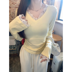 Real shot of early spring Korean version of slim v-neck lace flared sleeve pleated sweet long-sleeved T-shirt underwear