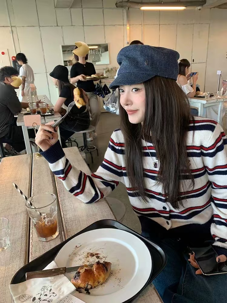 早秋針織衫小香風奶呼呼軟糯毛衣開衫外套女初秋外搭正肩上衣