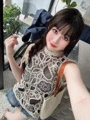 Xiaoxiang style knitted crochet hollow lace vest shirt for women 2025 summer new jacquard contrasting sleeveless top