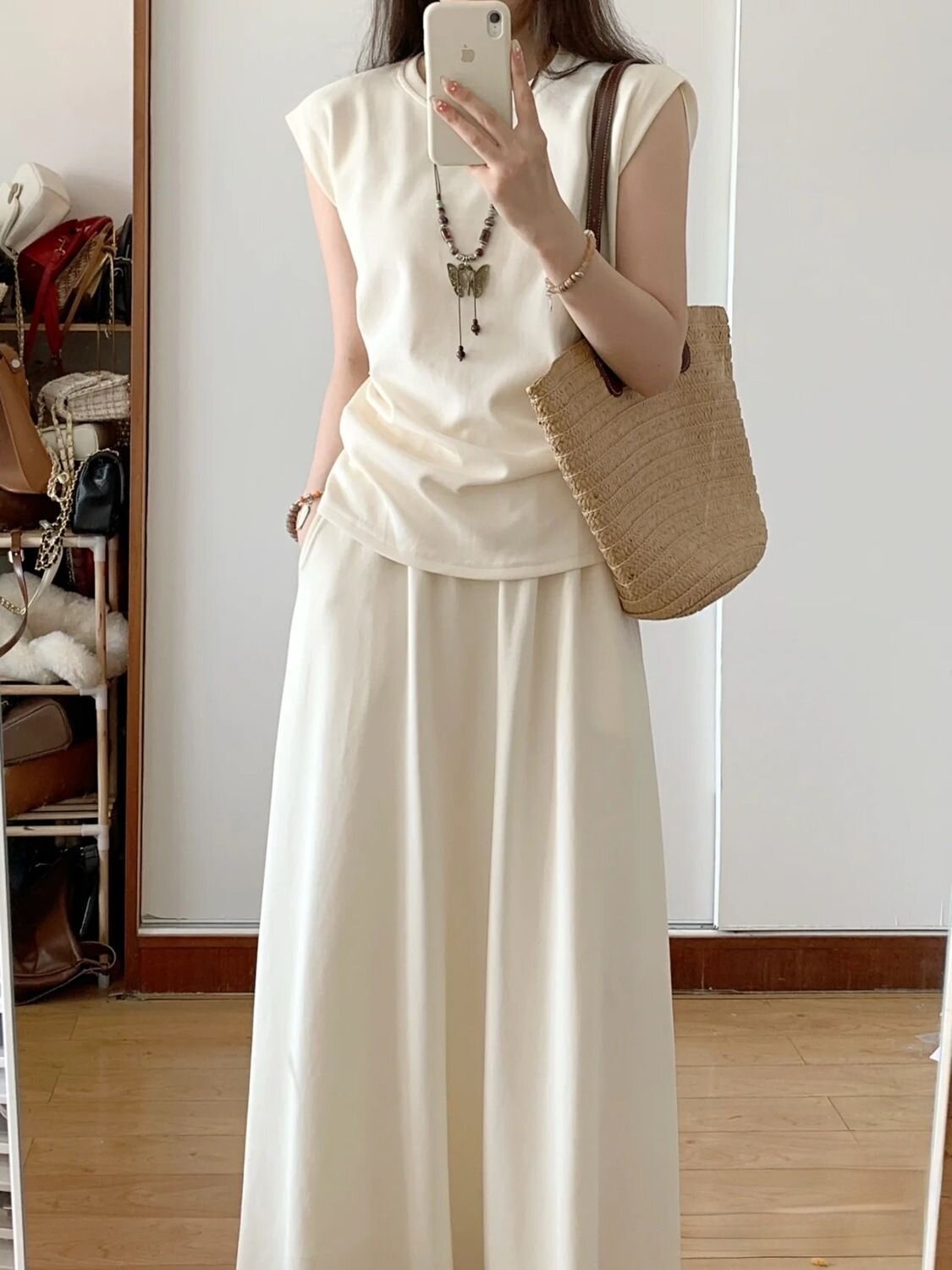 New summer 2025 women's clothing with a full sleeveless top skirt Korean pear-shaped body wear two-piece suit