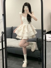 Beautiful sweet hot girl Feifeisle sleeve suspender dress Fairy summer beach vacation style small person looking slim and fluffy skirt