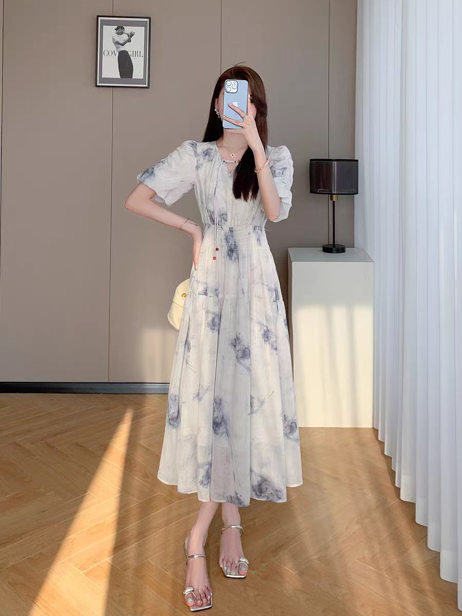 水墨畫連衣裙女2025新款夏季高級感法式收腰顯瘦氣質V領雪紡裙子