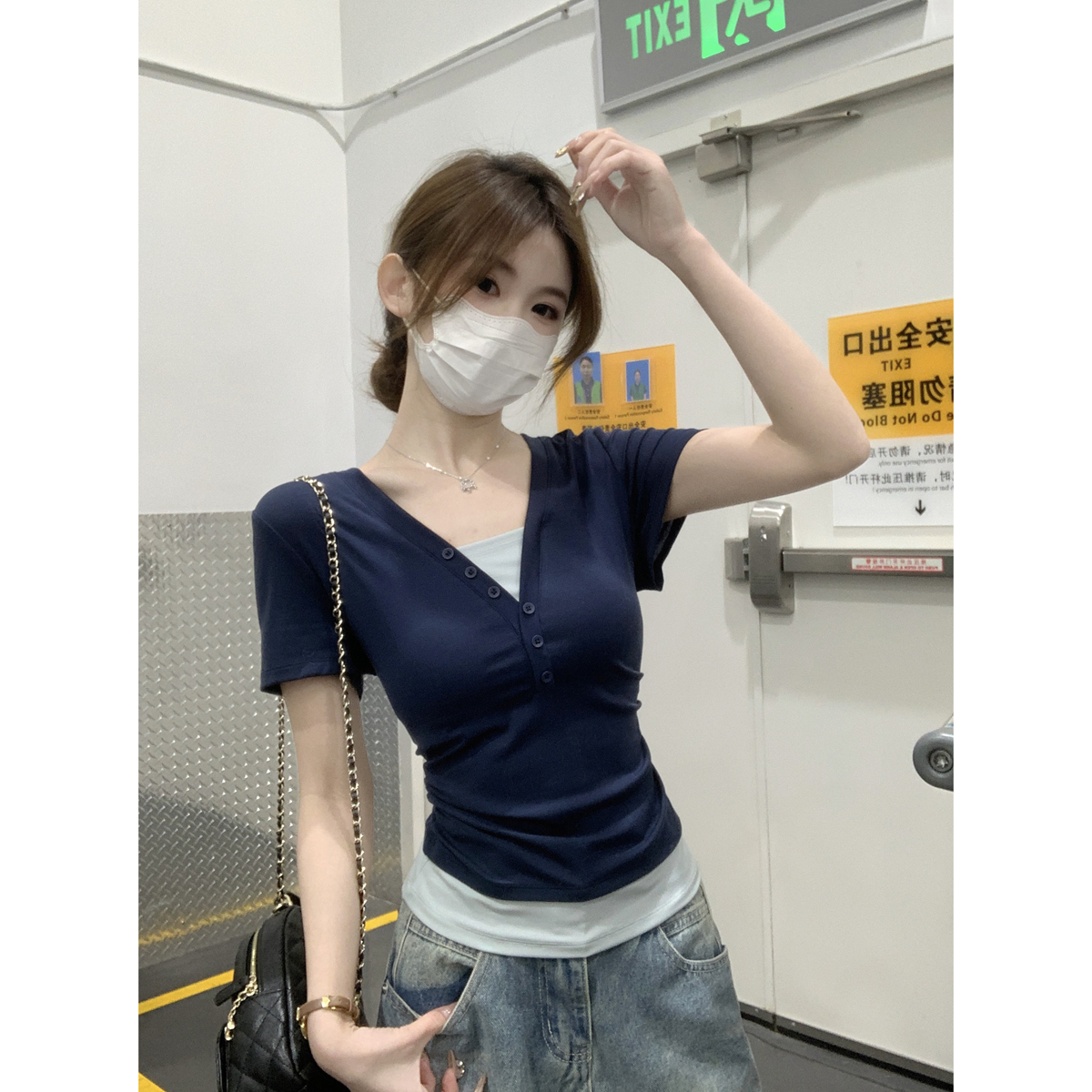 Real shot of 2025 spring and summer Korean version contrasting button half-open collar versatile slim short-sleeved T-shirt top for women