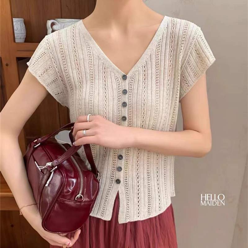Korean version of 2025 summer new style inkjet air quality V-neck slim and simple and light short-sleeved knitted cardigan top