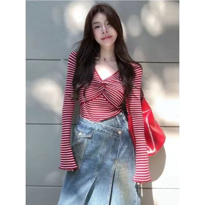 韓系扭結V領條紋T恤女時尚設計感氣質顯瘦百搭修身短款針織衫上衣