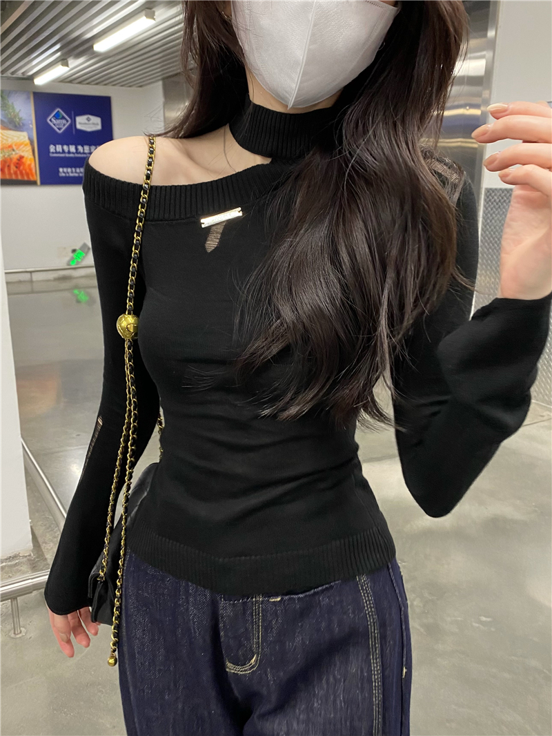 Real shot American off-shoulder irregular long-sleeved knitted base shirt for women in spring niche design slim fit