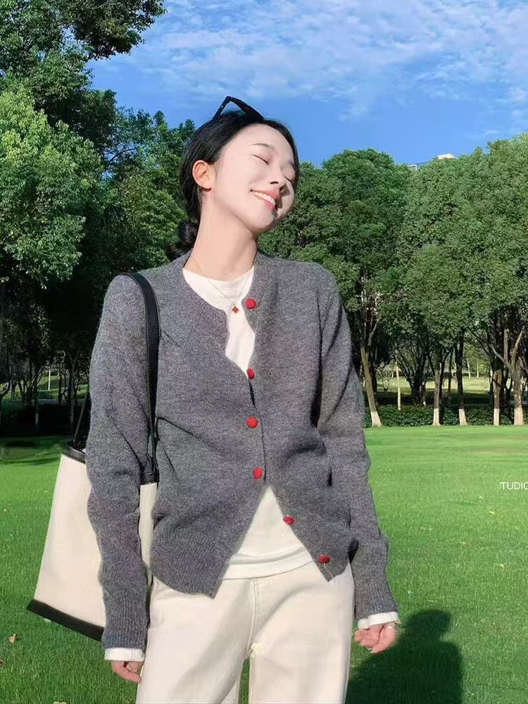 New Korean styles for autumn and winter wear blue round neck sweater cardigan for women's lazy style fashionable age-reducing beautiful short top