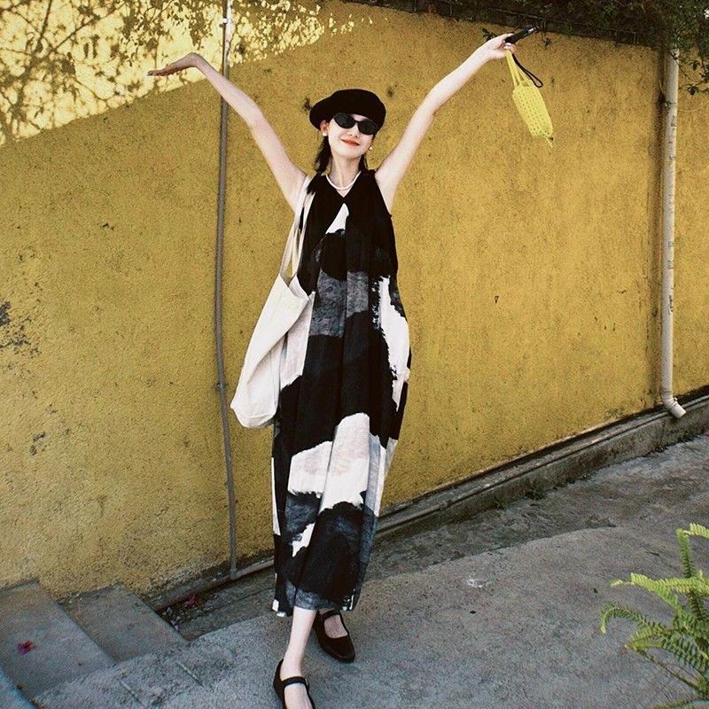 Ink painting temperament sleeveless dress for women 2025 summer new style high-end simple printed loose vest skirt