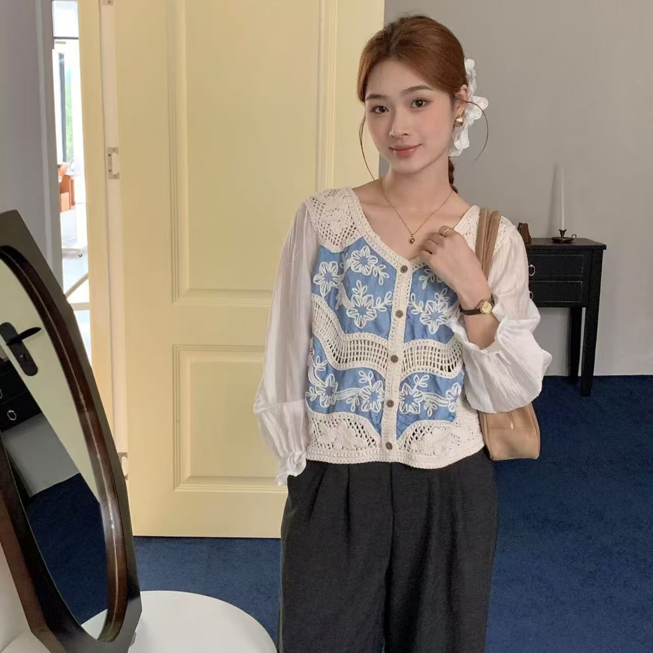 Long-sleeved knitted splicing shirt for women 2025 spring and autumn new style slimming fake two-piece tops fashionable and fashionable knitted shirt