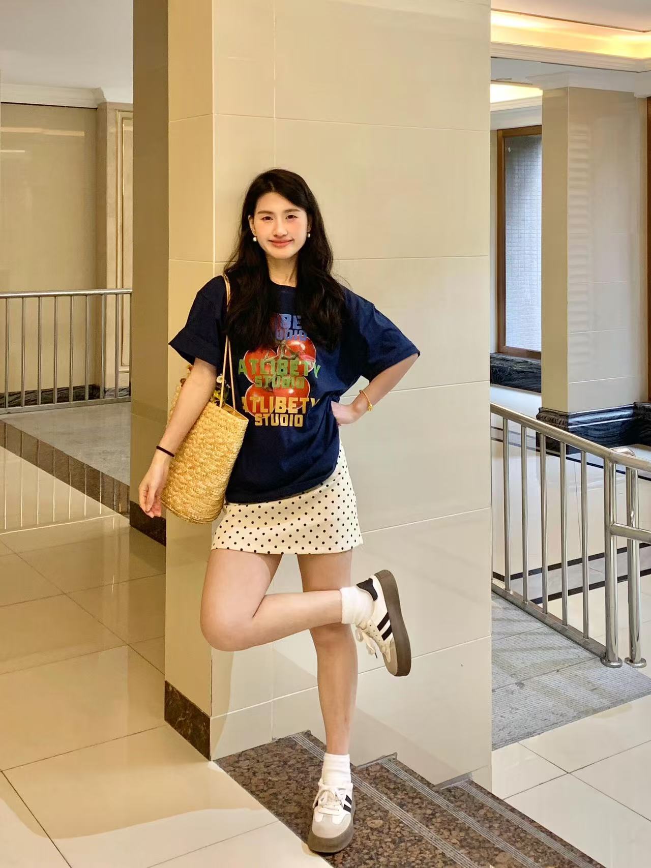 高品質純棉200克100%棉精梳緊密優質做工前印花短袖t恤女