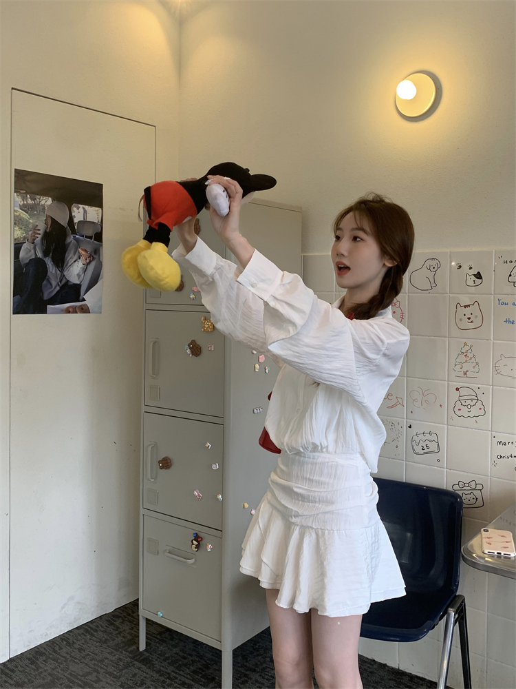實拍 設計感白色防曬襯衫連衣裙女夏季新款氣質收腰A字裙短裙