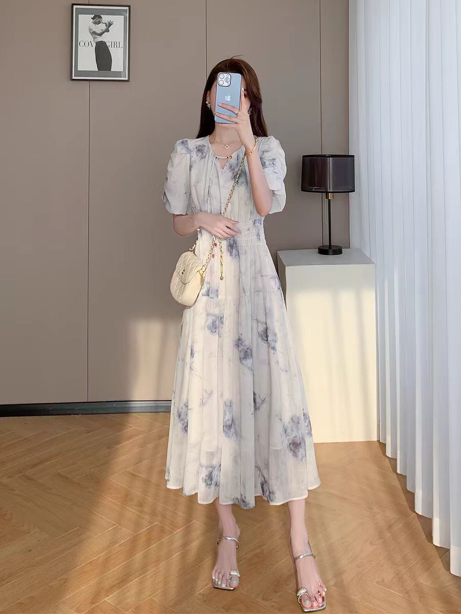 水墨畫連衣裙女2025新款夏季高級感法式收腰顯瘦氣質V領雪紡裙子