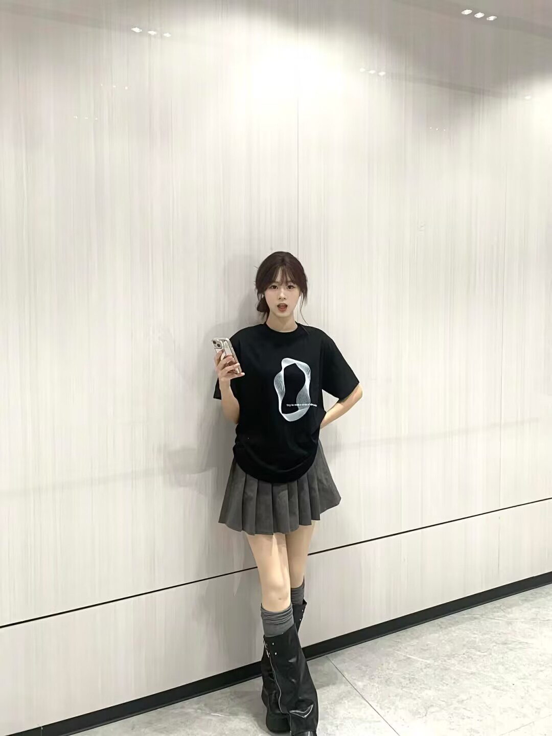 High-quality pure cotton 200g combed tight 100% cotton live broadcast same product front printed loose short-sleeved T-shirt for women