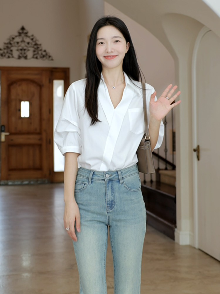 Official picture Original workmanship Three standard style fashionable V-neck white shirt for women's workplace commuting high-end design top