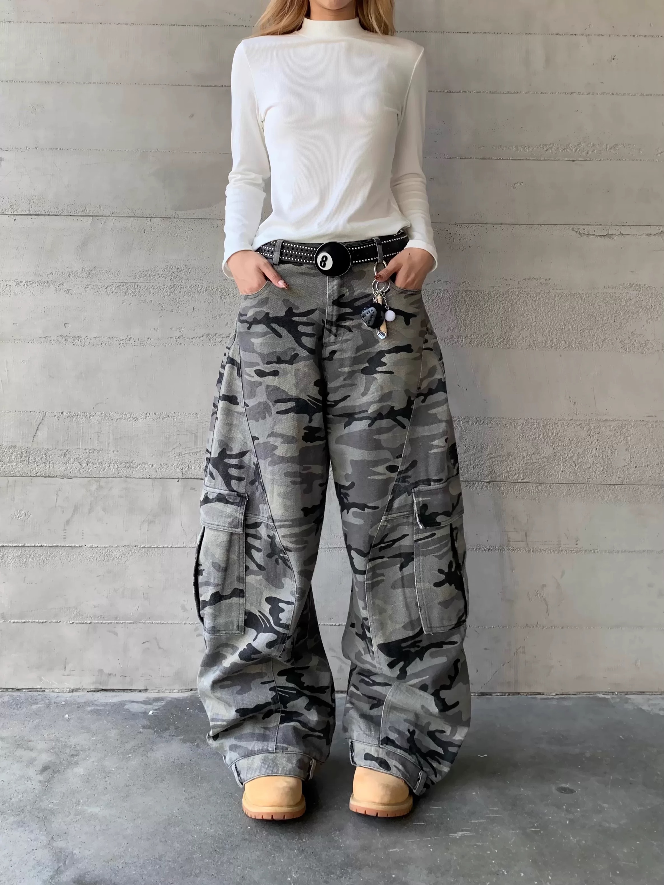American retro multi-pocket camouflage work pants for women's autumn new design feel loose wide-leg scimitar jeans
