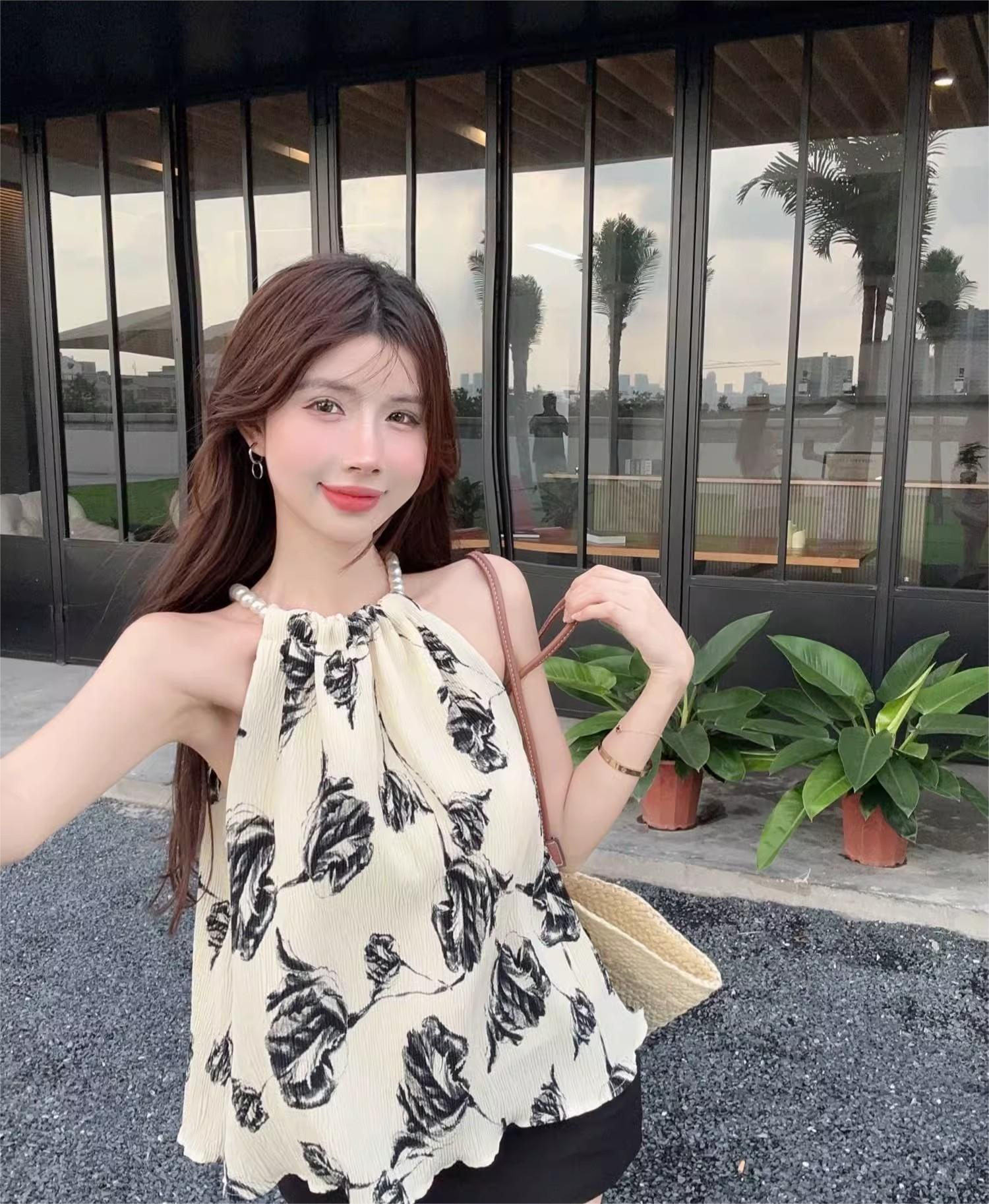 純色吊帶背心疊穿寬鬆針織馬甲背心女夏季設計感別致無袖上衣ins