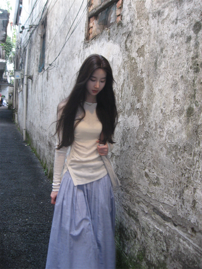 實拍#法式設計感斜扣開叉修身長袖圓領外穿針織衫上衣女