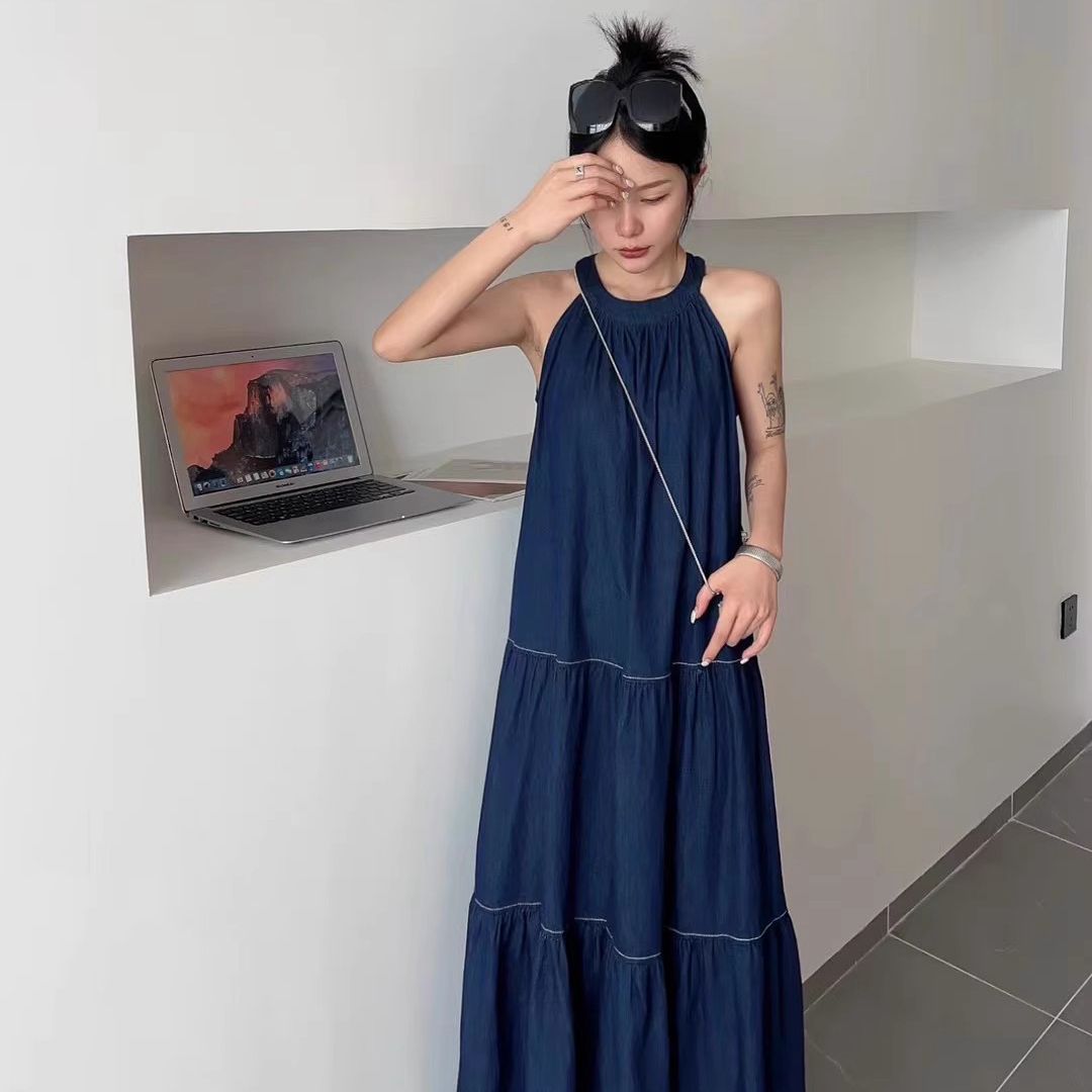 韓版2025夏季新款掛脖吊帶牛仔連衣裙女度假出遊法式寬鬆蛋糕長裙