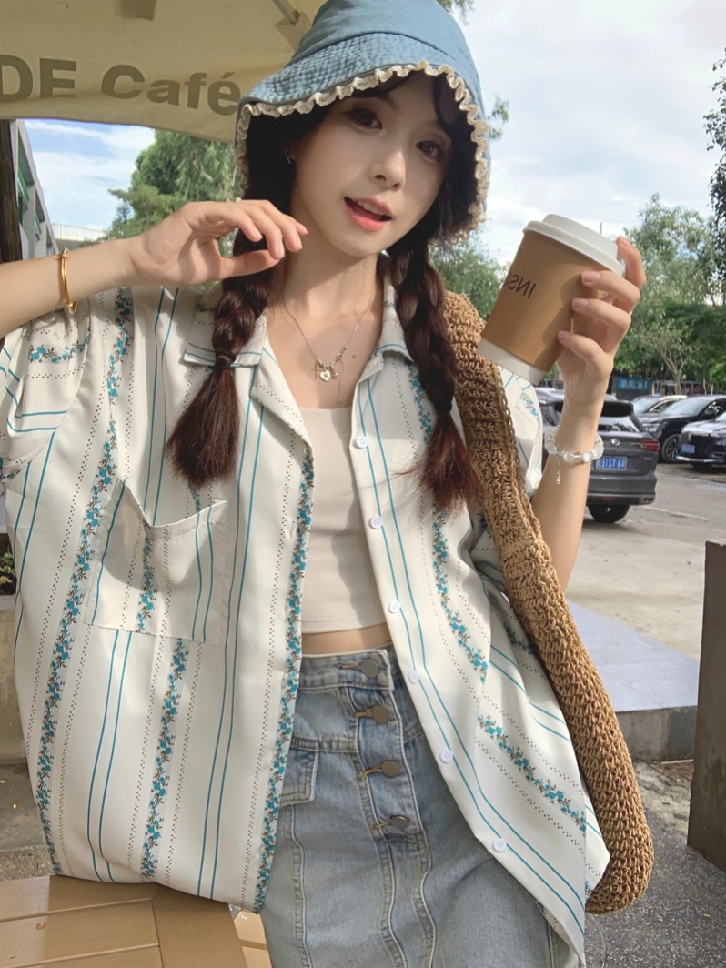 實拍百搭休閒度假風條紋花卉印花襯衫女2025年夏季新款設計感寬鬆