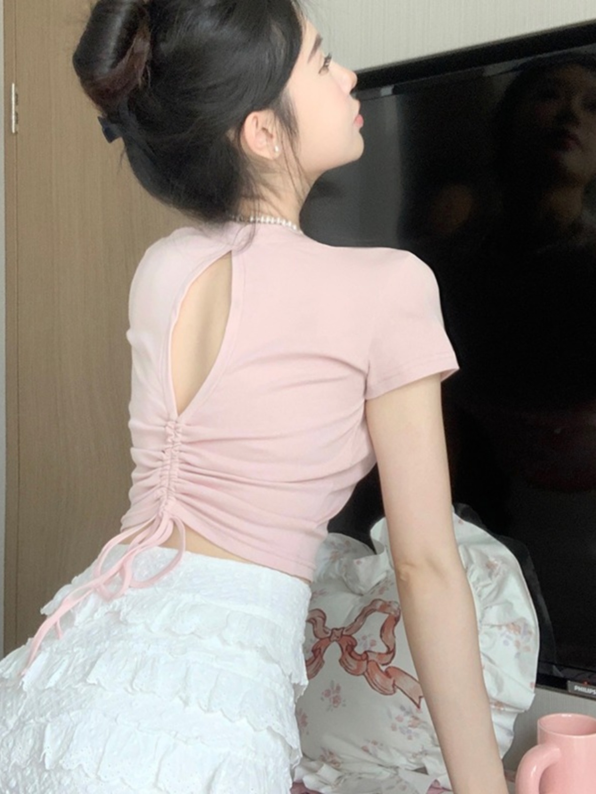 純欲甜辣妹性感露背短款上衣女夏設計感小眾系帶露腰正肩短袖t恤