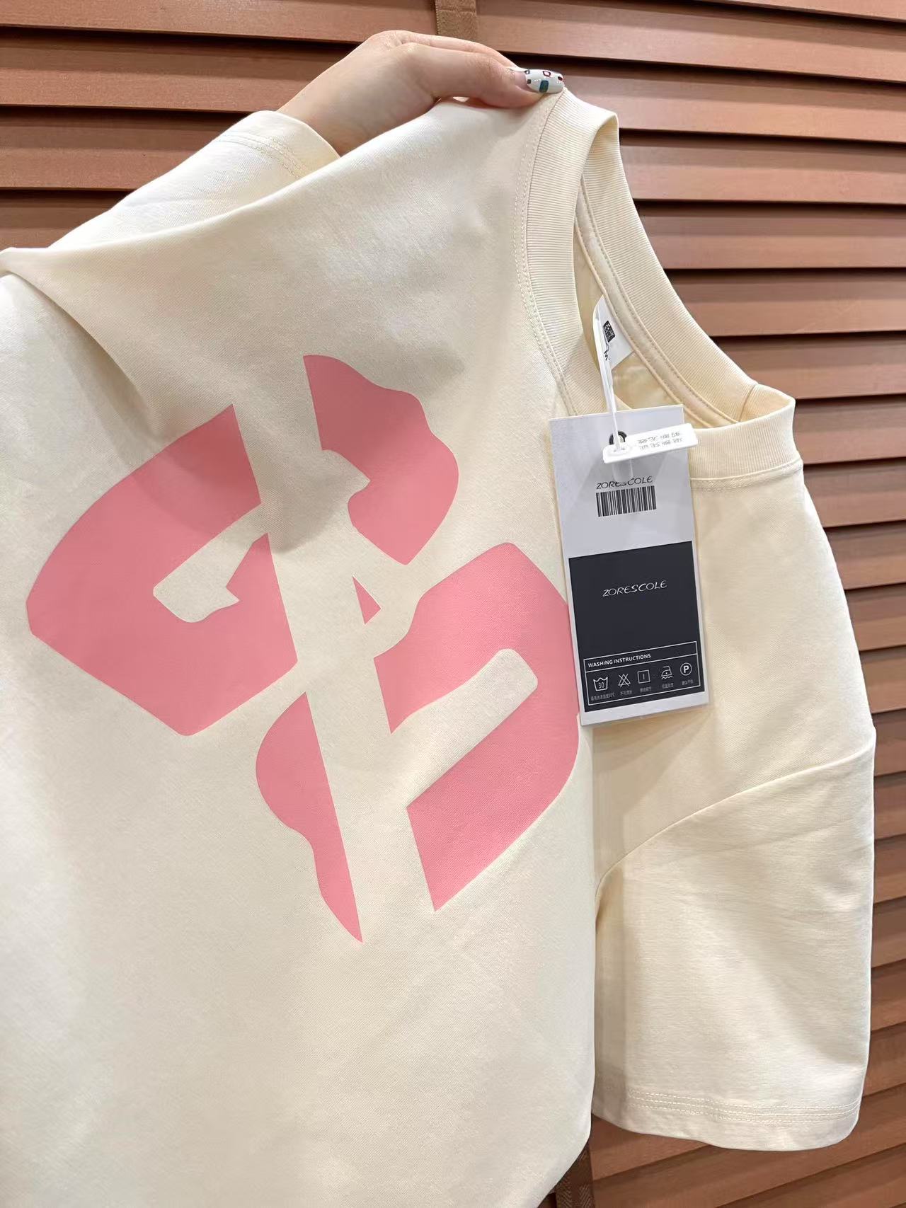 高品質純棉230克精梳緊密手感好爽滑優質做工前後印花短袖t恤女