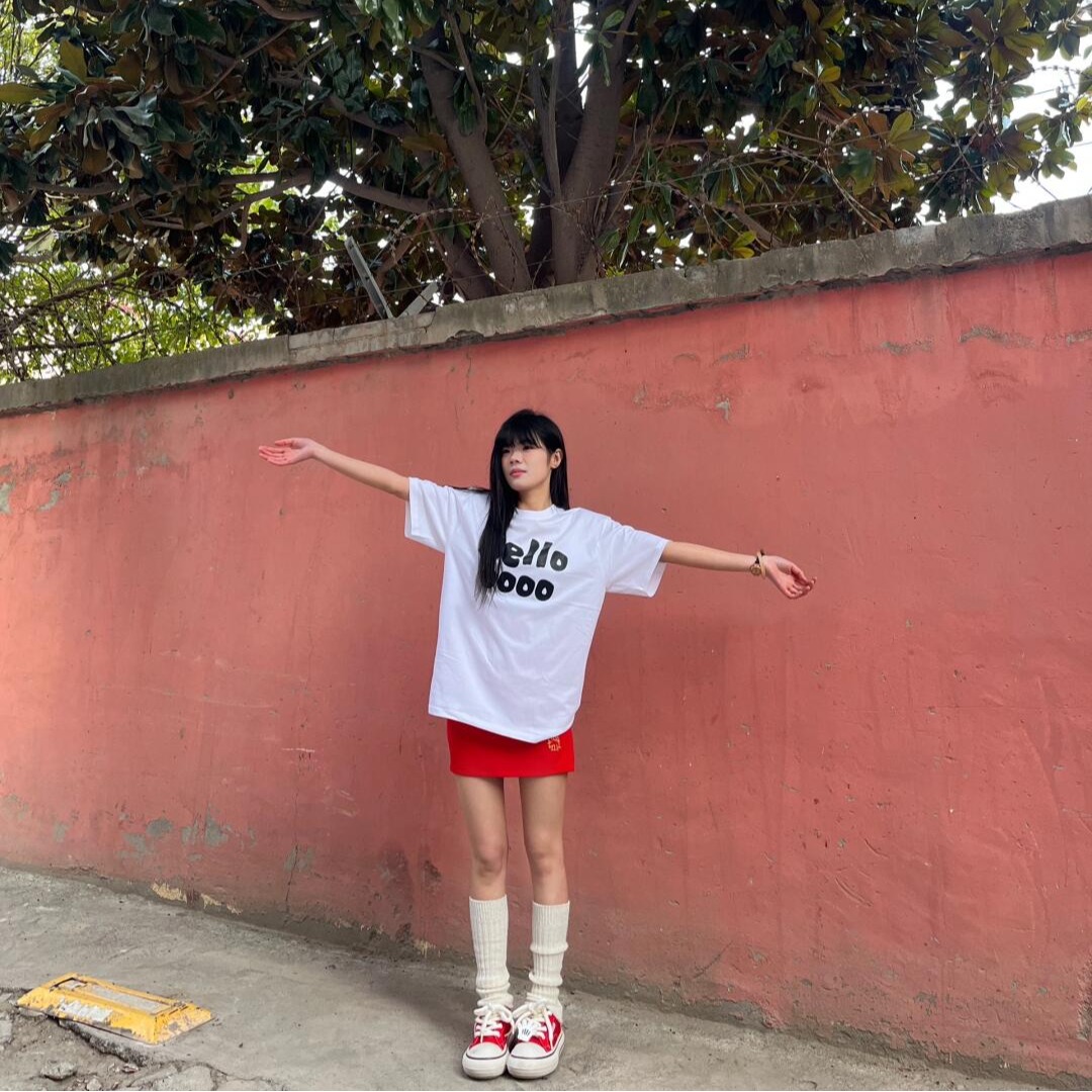High-quality pure cotton 200g combed tight 100% cotton live broadcast same product front printed loose short-sleeved T-shirt for women