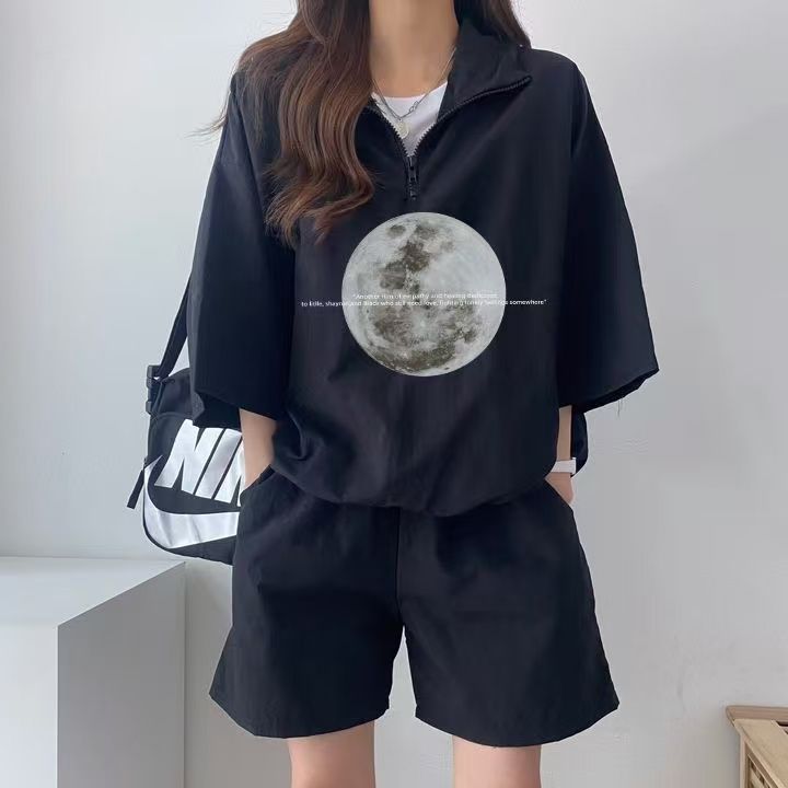 Casual sportswear suit for women in summer 2025 new short-sleeved shorts campus style cute girl running two pieces