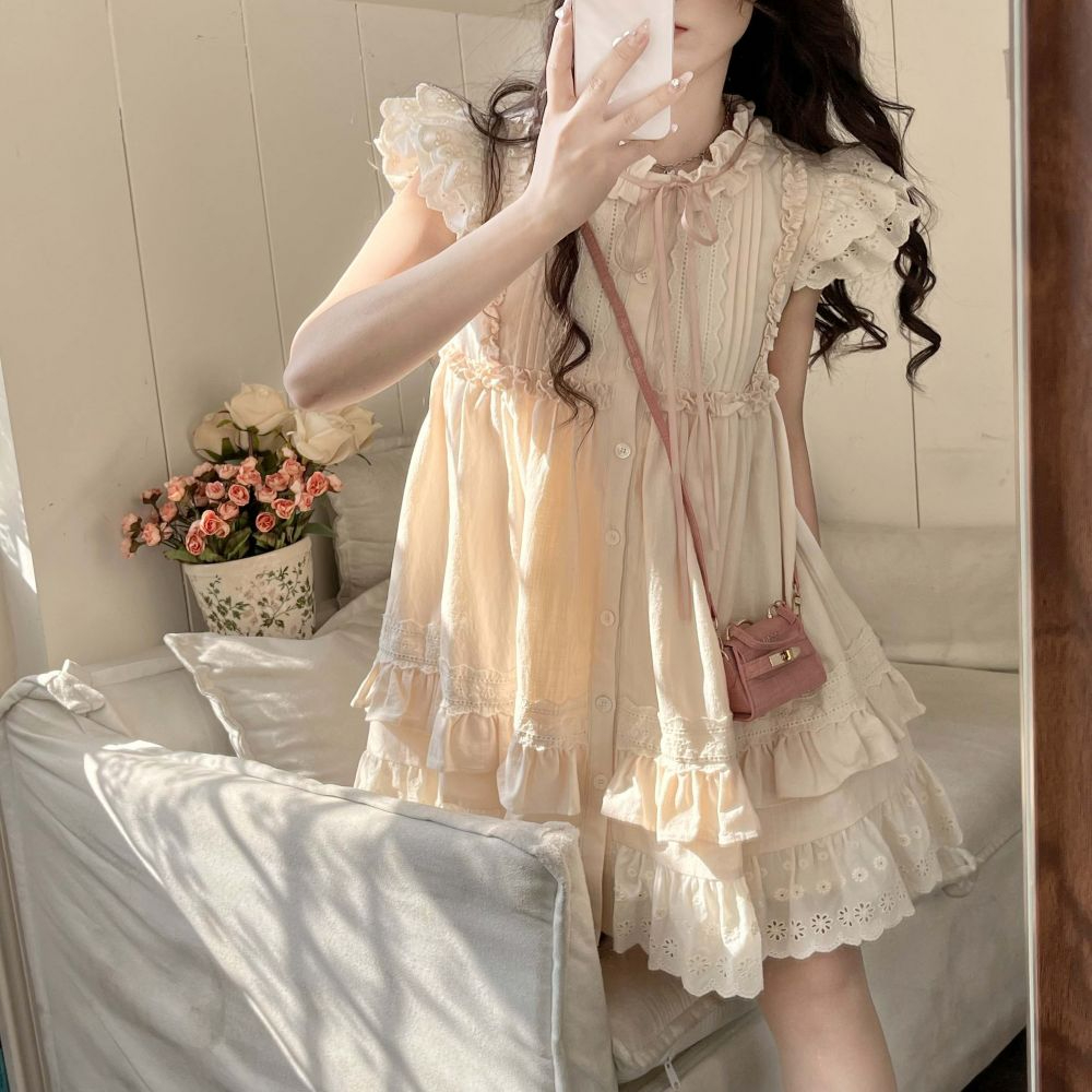 Below the inner summer lace beige small flying sleeve fairy dress