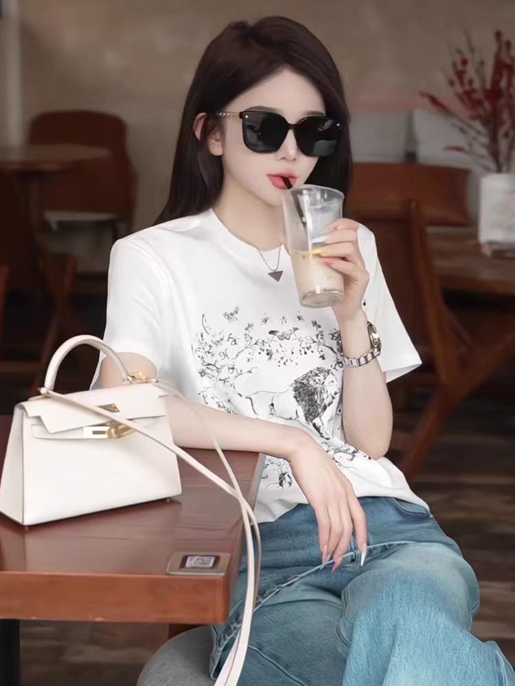 2025 printed front shoulder short-sleeved T-shirt for women in summer new niche American pure cotton slim T-shirt top