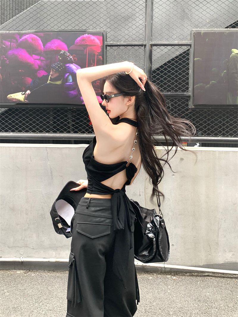 Real shot, beautiful back sniper, neck strap design, sexy backless suspender slim sleeveless pure short top