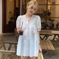 French white design sense hollow lace top women's summer versatile loose short-sleeved shirt puff sleeve shirt