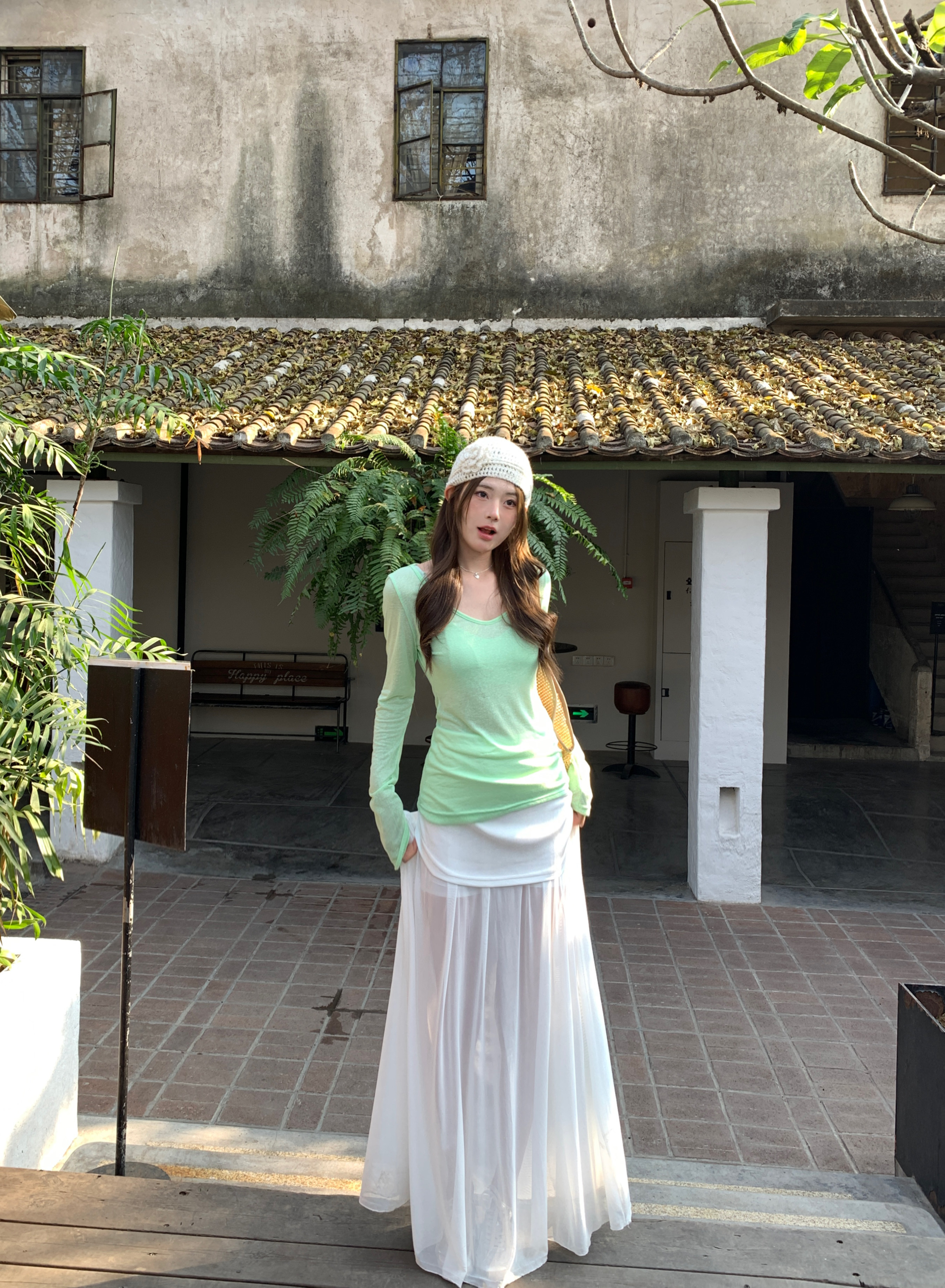 Real photo of sunscreen blouse for women 2025 spring and summer long-sleeved T-shirt, shoulder-length shoulder-loose slim top + high-waisted skirt
