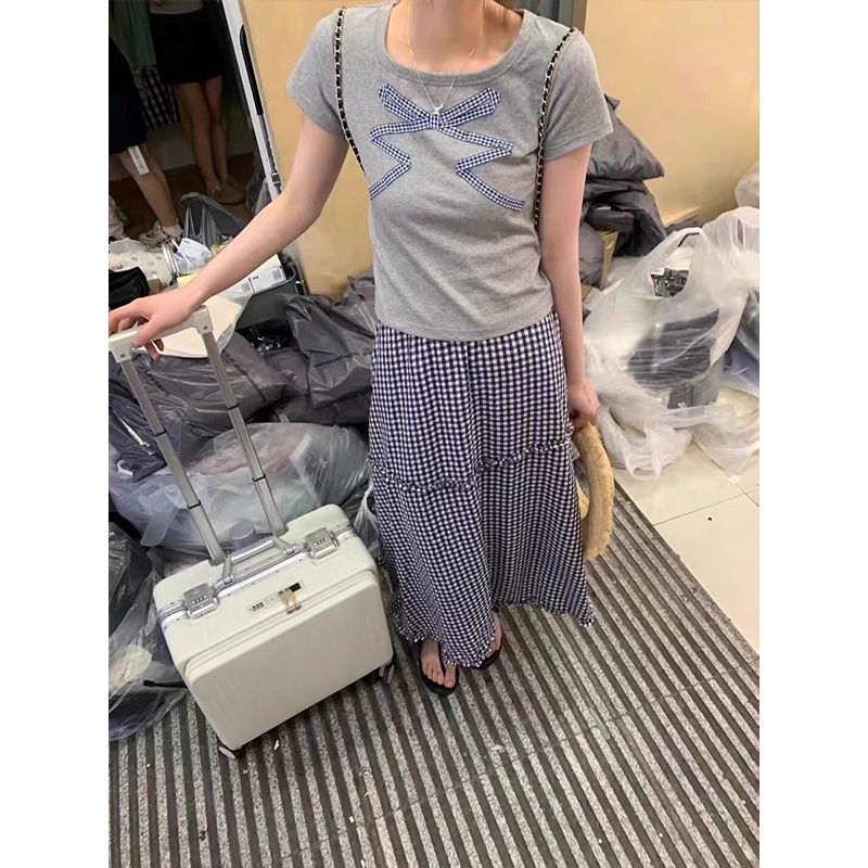 Korean wavy plaid skirt summer elastic waist slim and versatile plaid mid-length sweet skirt for women