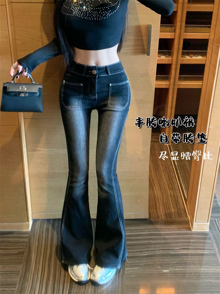 Real shot of 25-year spring new style of plump trousers fashion blogger grinding white slim wool jeans flared pants