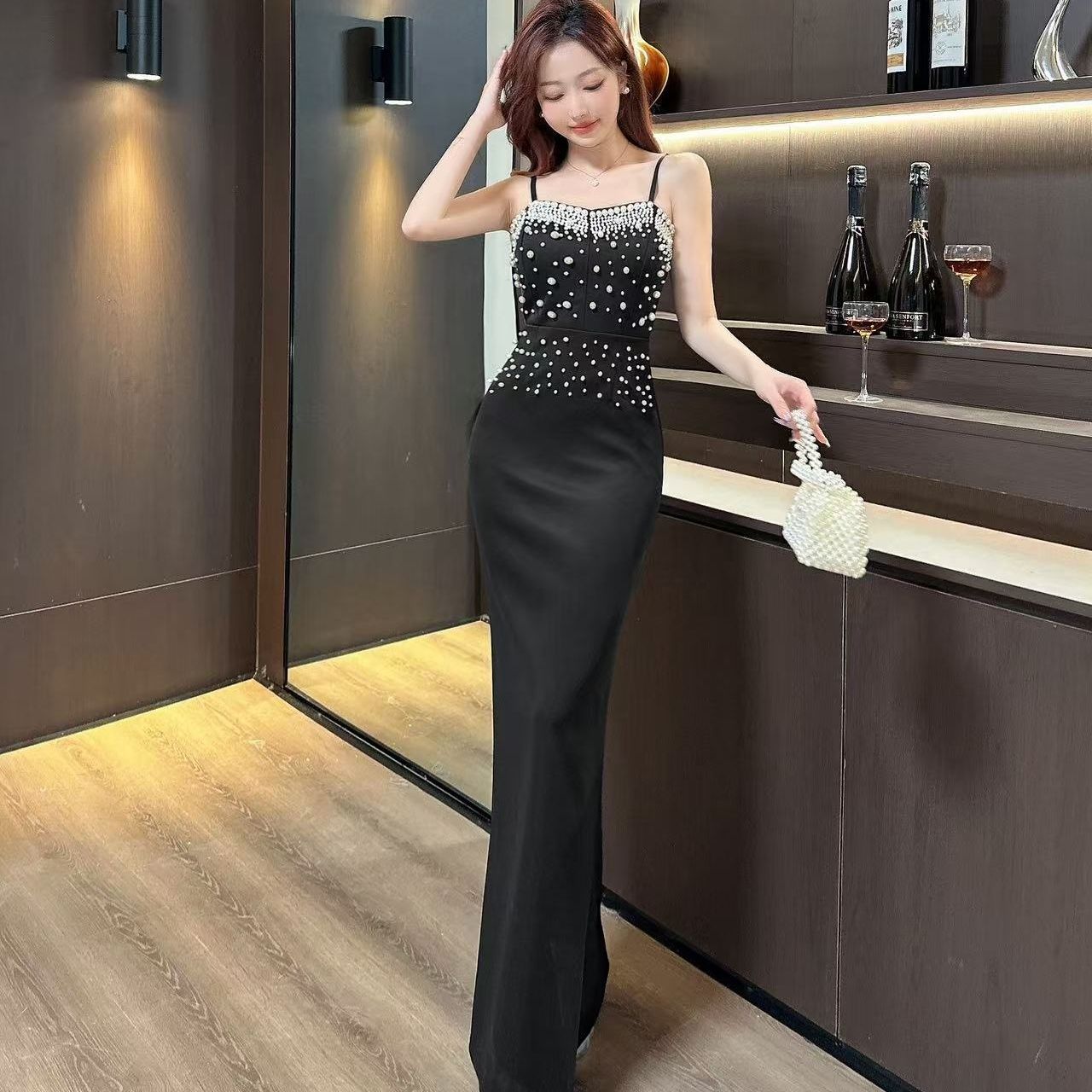 Real shot of high-end small evening dress for women's banquet temperament black high-end texture light luxury niche annual meeting