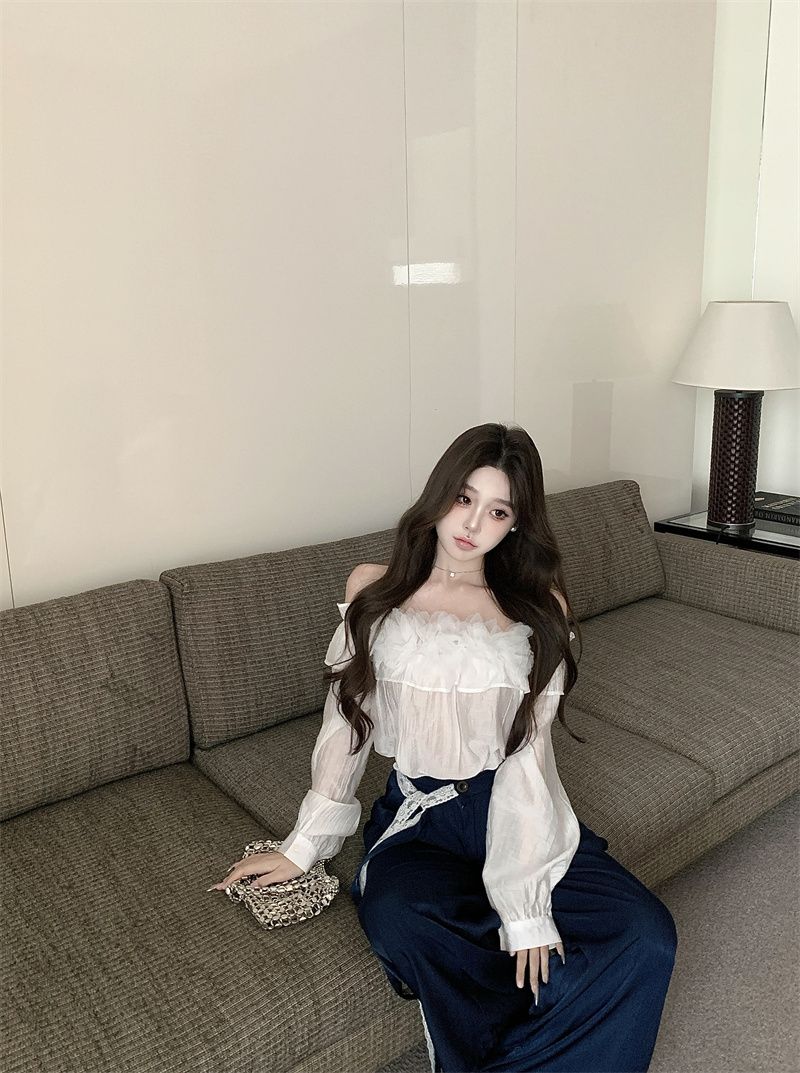 Real-life three-dimensional flower one-shoulder white shirt 2025 spring and autumn high waist slimming wide-leg pants two-piece suit